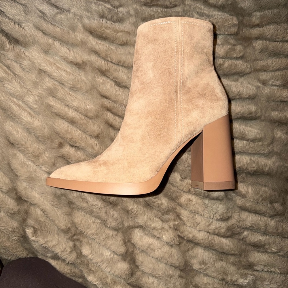 Steve Madden Tan Suede Block Heel Boots - Picture 3 of 9